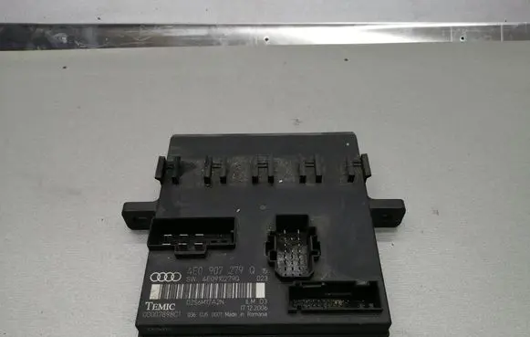 Audi A8 S8 D3 4E Comfort/convenience module 4E0907279Q