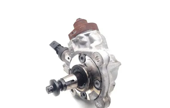 BMW 1 E81 E87 Fuel injection high pressure pump 7797874 0445010506