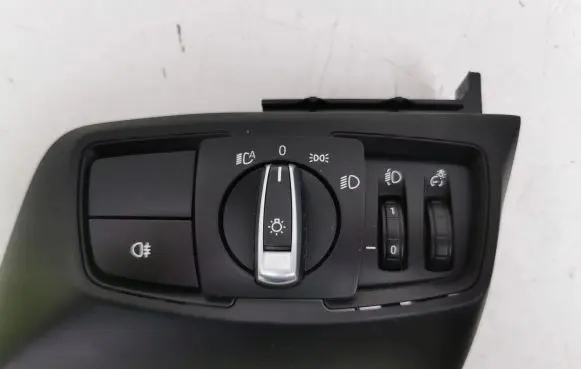 BMW i3 Light switch 6824886
