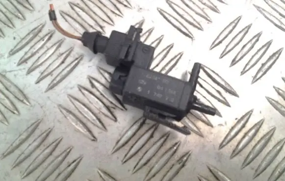 BMW 1 E81 E87 Vacuum valve 1742712