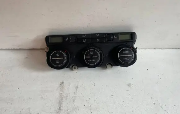 Volkswagen Golf V Climate control unit 746775