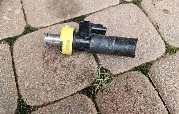 Citroen Berlingo Turbo air boost pressure sensor 9811682480-