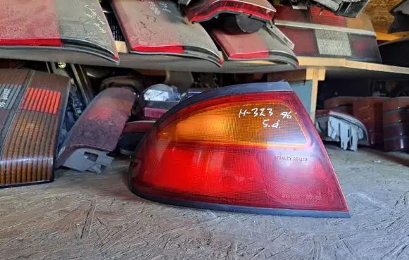 Mazda 323 Rear/tail lights 0431439