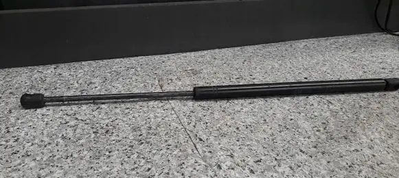 Opel Zafira B Tailgate strut 90579440