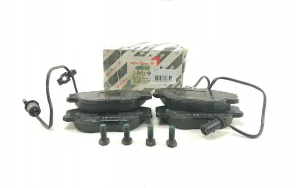 Alfa Romeo 164 Brake pads (front) 9945816