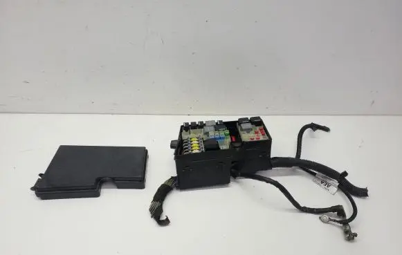 Ford Kuga I Fuse module 9M5T14A067CA 5B0W80107