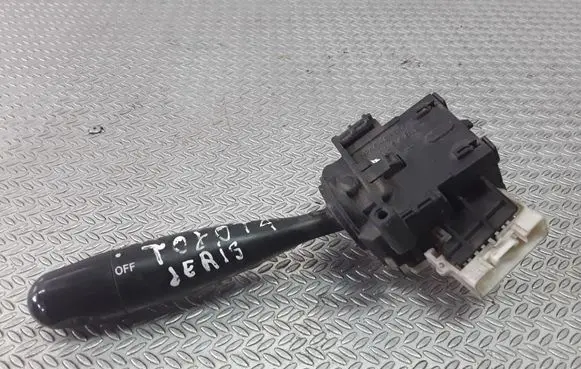 Toyota Yaris Indicator stalk 1736481