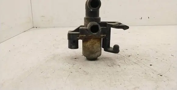 BMW 3 E36 Coolant heater control valve 8375443 1147412138