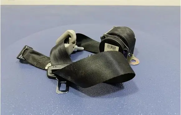 Toyota Verso-S Front seatbelt 733700F020