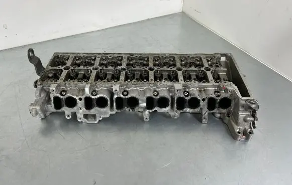 BMW 5 F10 F11 Engine head 8507561 25764424141111