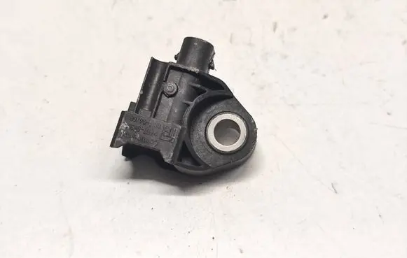 Mercedes-Benz C W205 Airbag deployment crash/impact sensor A2139051300 869108