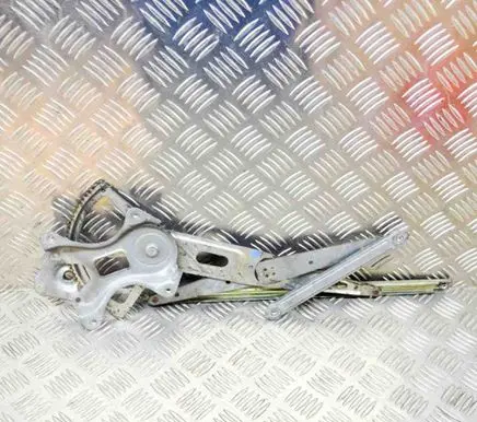 Toyota Prius (XW30) Front door electric window regulator 
