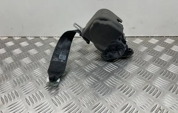 Rear seatbelt