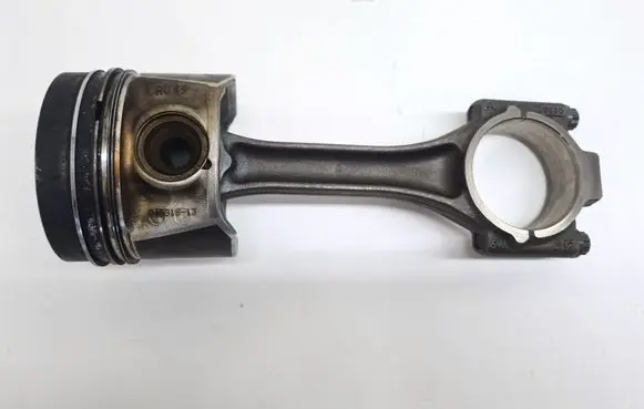 Volkswagen Golf VII Piston with connecting rod CXX