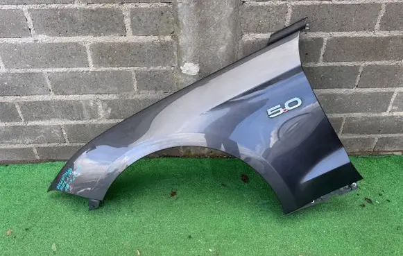 Ford Mustang VI Fender 16029AD