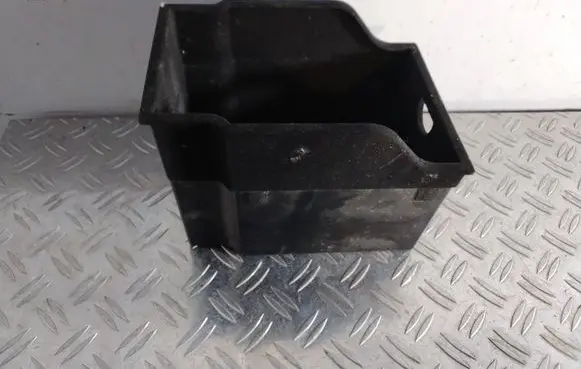 Lexus RX 450H Glove box central console 5882648030