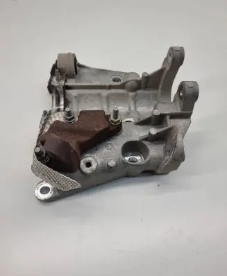 Jaguar E-Pace Driveshaft support bearing bracket 