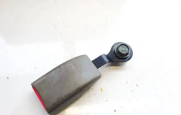 Mazda Premacy Rear seatbelt buckle