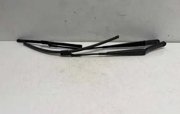 Volkswagen Golf VII Front wiper blade arm 5G1955409B