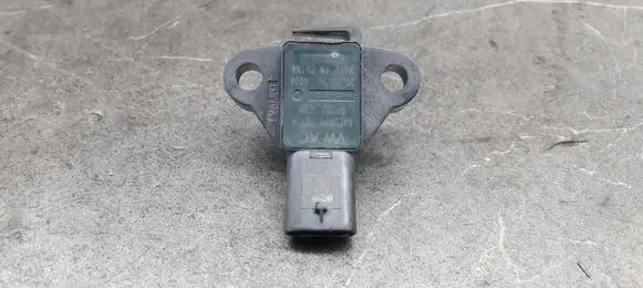 Volkswagen Tiguan Air pressure sensor 04e906051h