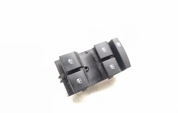 Opel Mokka X Electric window control switch 13305009
