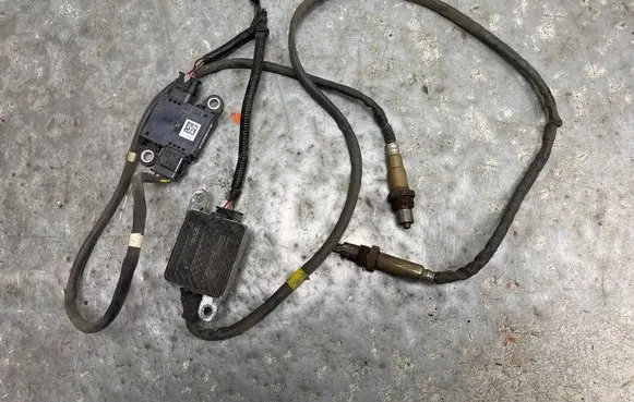 Renault Master III Lambda probe sensor 227930660R 227907578R