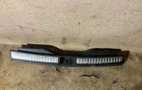 Mercedes-Benz GL X166 Trunk/boot sill cover protection A1666900341