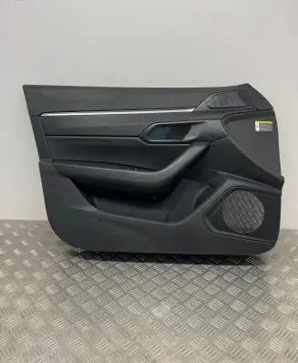 Peugeot 508 II Front door card panel trim