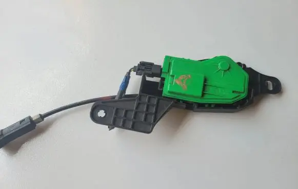 KIA Sportage Fuel tank cap lock motor 095008H13