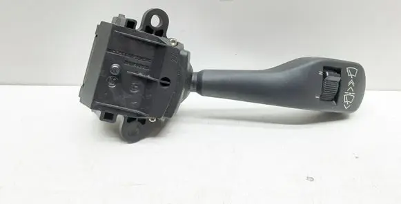 BMW 5 E39 Wiper control stalk 8363669 01204020