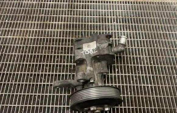 BMW 5 F10 F11 Power steering pump 7810810 LH2115369