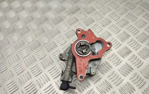 Opel Vivaro Vacuum pump 8200781547
