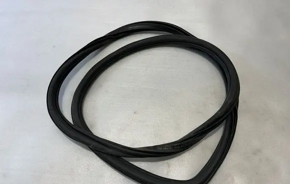 Rubber seal rear door