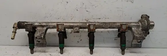 Ford C-MAX I Fuel injector supply line/pipe 