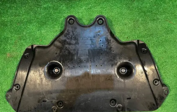 Front bumper skid plate/under tray