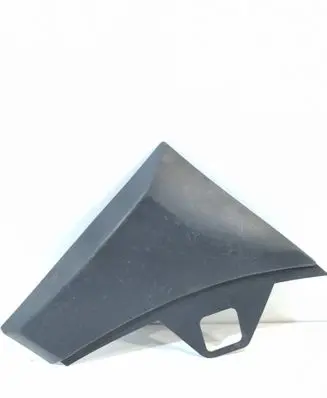 Rear fender molding trim