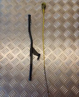 Peugeot 307 Oil level dip stick 