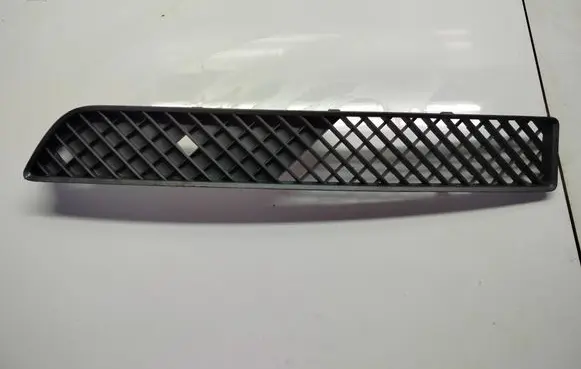 Chrysler Crossfire Front bumper lower grill A1938850153L
