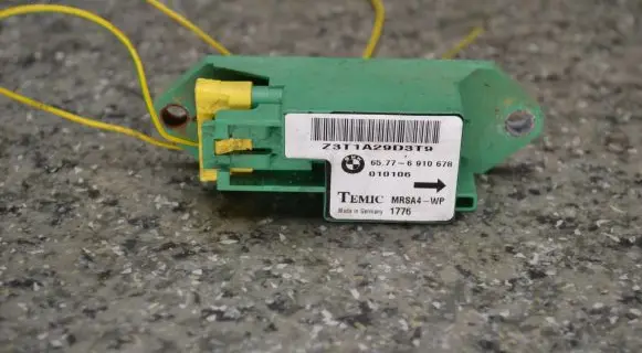 BMW 5 E39 Airbag deployment crash/impact sensor 65776910678 010106 Z3T1A29D3T9