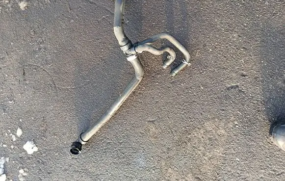 Peugeot 3008 II Engine coolant pipe/hose