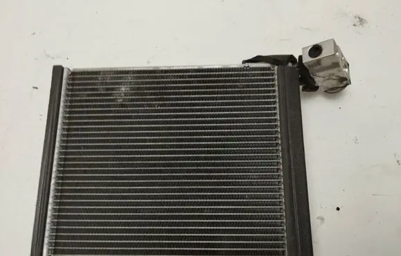 Toyota Urban Cruiser (XP110) Air conditioning (A/C) radiator (interior) 