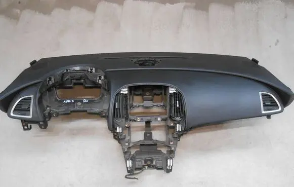 Opel Astra J Dashboard 1731616