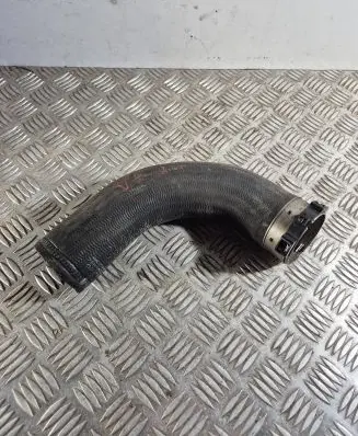 Volvo V40 Intercooler hose/pipe 31370044