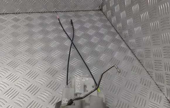 Subaru Forester SH Front door lock