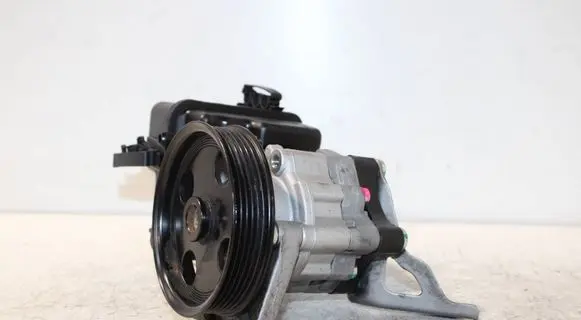 Mercedes-Benz Sprinter W906 Power steering pump 