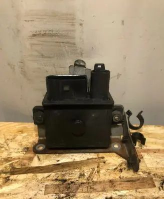 BMW 5 E60 E61 Glow plug pre-heat relay 780120002 EMW8G4