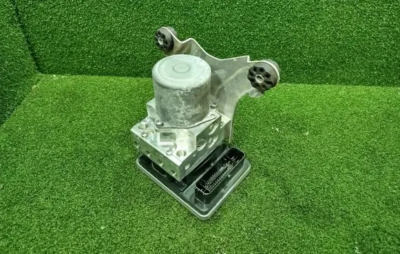 BMW 5 G30 G31 G38 ABS Pump 6887497 34516887497 54087562A