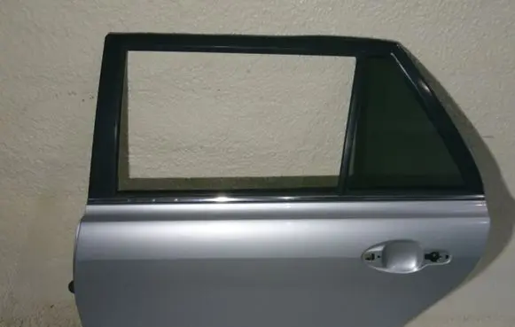 Toyota Avensis T250 Rear door 6700405130