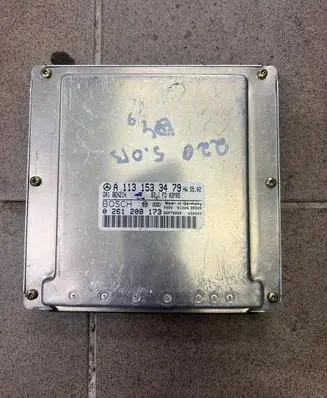 Mercedes-Benz S W220 Engine control unit/module A1131533479