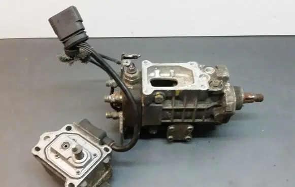 Skoda Fabia Mk1 (6Y) Fuel injection high pressure pump 0460404968